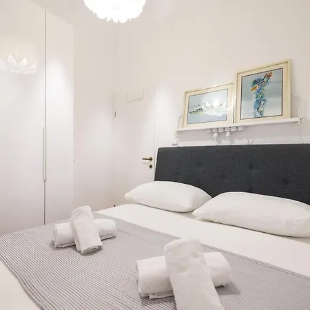 Apartment Iadra In Center